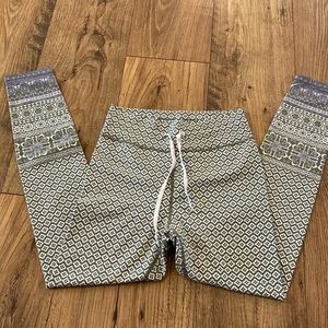 EUC Sarah’s day by white fox active leggings, Small